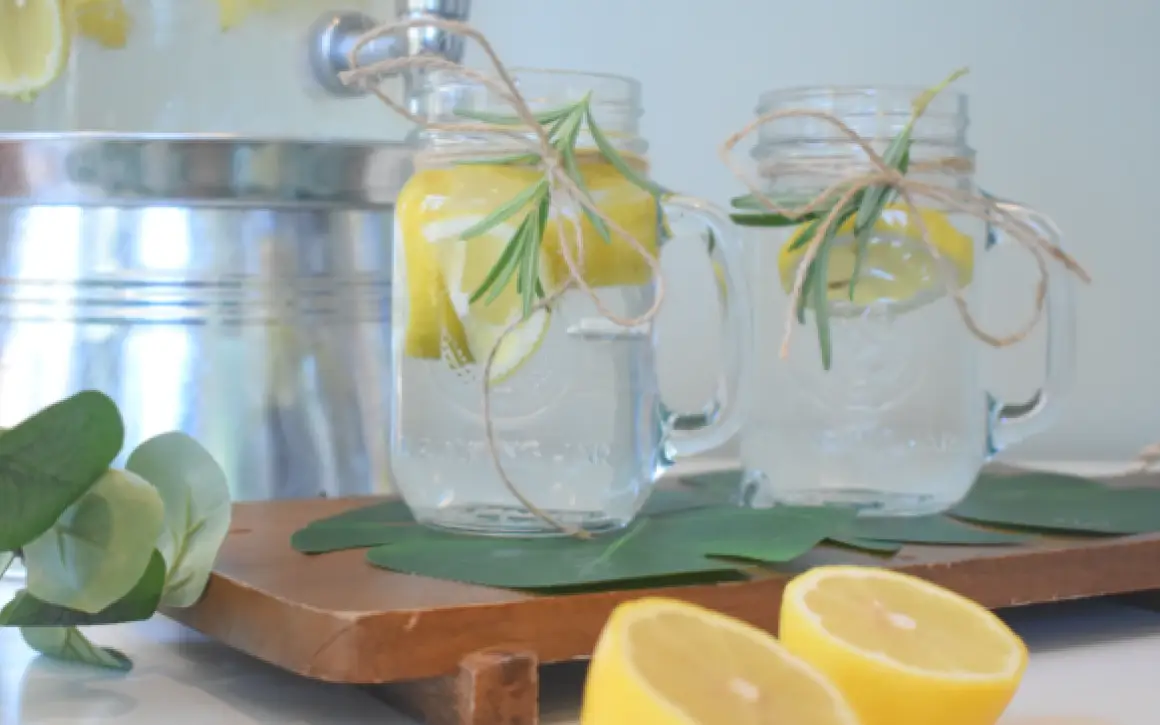 9 Manfaat Infused Water Lemon untuk Kesehatan