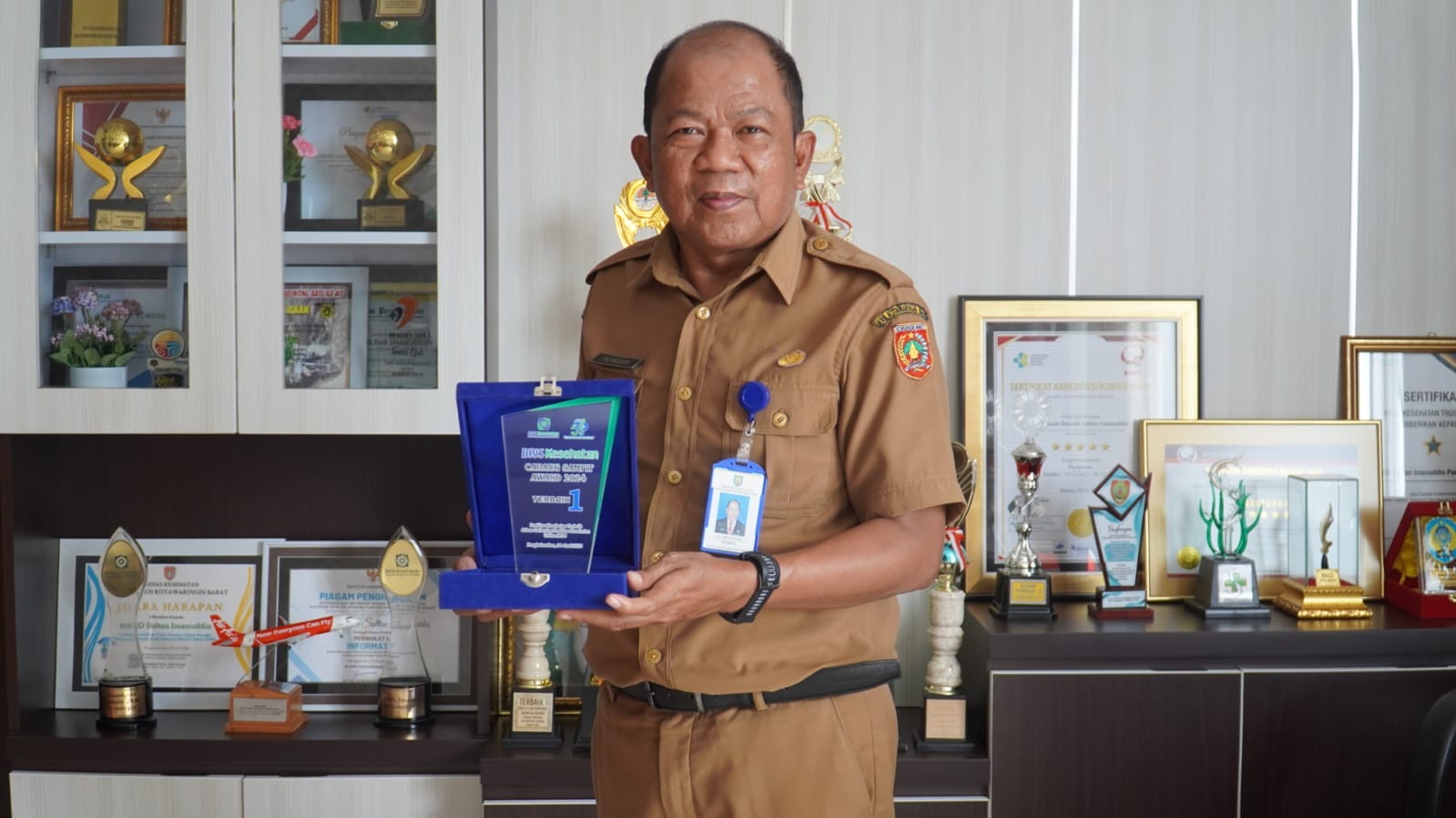 Bersama Buana Varia Komputama RSUD Sultan Imanuddin Raih Penghargaan Faskes Terb ...